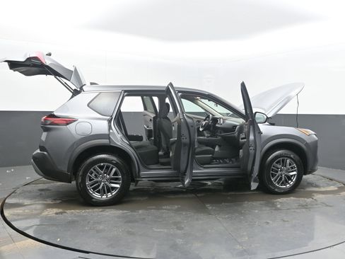 Used 2023 Nissan Rogue S image 47