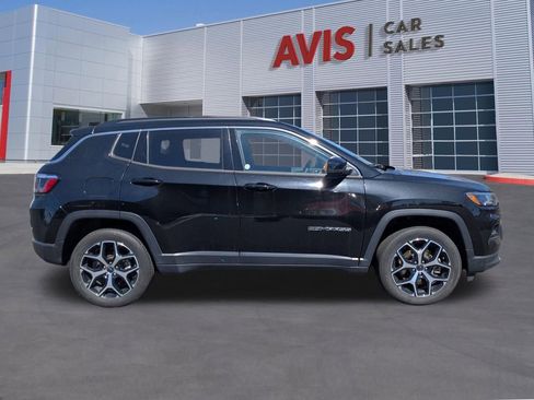 Used 2025 Jeep Compass Limited AWD/4WD image 5