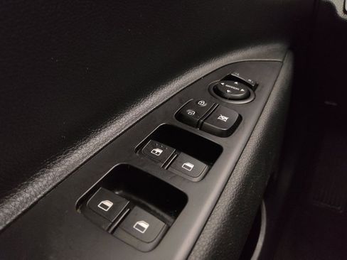 Used 2023 Kia Rio LX image 27