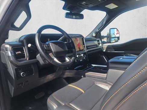 Used 2024 Ford F250 Platinum w/ FX4 Off-Road Package AWD/4WD image 9
