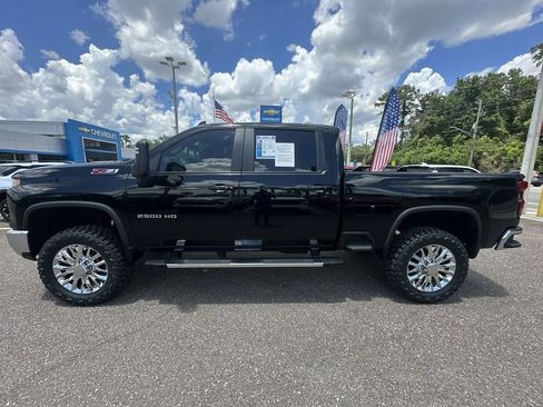 Used 2025 Chevrolet Silverado 2500 LT w/ Convenience Package AWD/4WD image 13