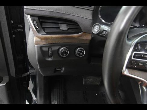 Used 2016 Cadillac Escalade Premium image 6