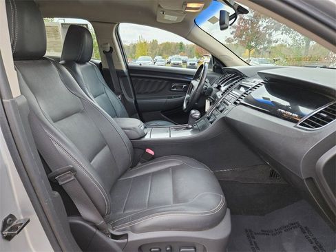 Used 2011 Ford Taurus Limited image 24