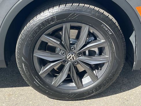 Certified 2023 Volkswagen Tiguan SE image 28