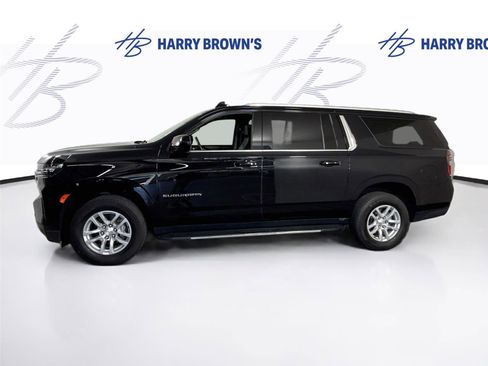 Used 2023 Chevrolet Suburban LT AWD/4WD image 30