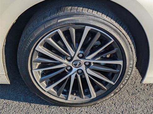 Certified 2023 Lexus ES 350 w/ Premium Package image 10