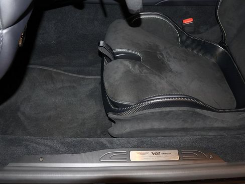 Used 2023 Aston Martin V12 Vantage RWD image 35