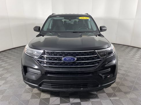 Used 2021 Ford Explorer XLT w/ Class III Trailer Tow Package image 11