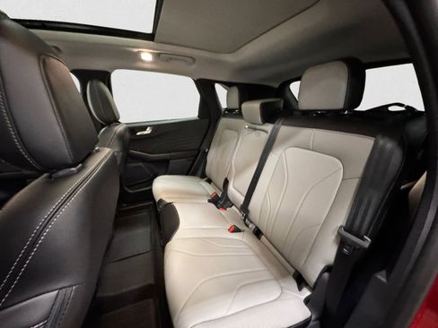 New 2025 Ford Escape SE w/ PHEV Premium Package FWD image 13