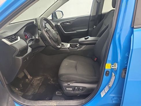 Used 2021 Toyota RAV4 XLE AWD/4WD image 10