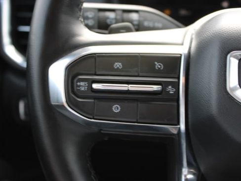 Used 2025 GMC Terrain Elevation w/ Elevation Premium Package FWD image 22