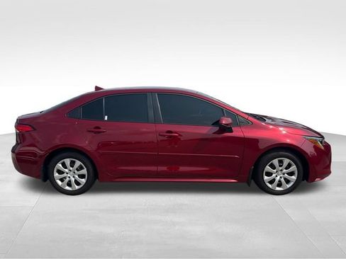 Used 2025 Toyota Corolla LE FWD image 6
