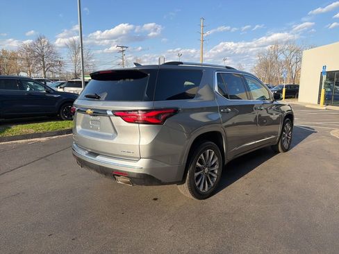 Used 2023 Chevrolet Traverse Premier image 6