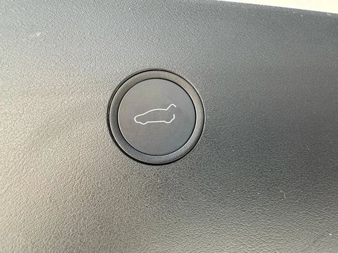 Used 2019 Tesla Model X Long Range AWD/4WD image 38