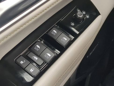 Used 2025 Jeep Wagoneer Series III w/ Premium Group I image 25