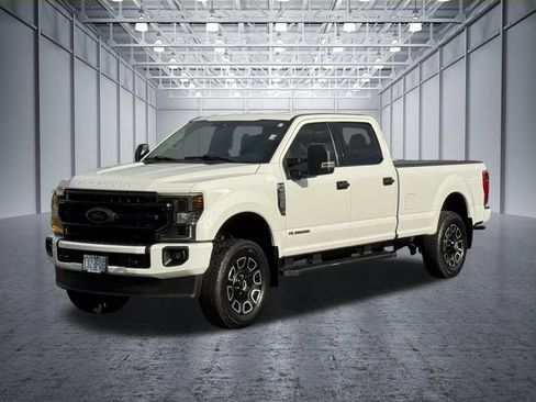 Used 2022 Ford F350 XLT w/ Black Appearance Package AWD/4WD image 6