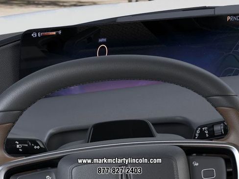 New 2026 Lincoln Navigator Reserve image 13