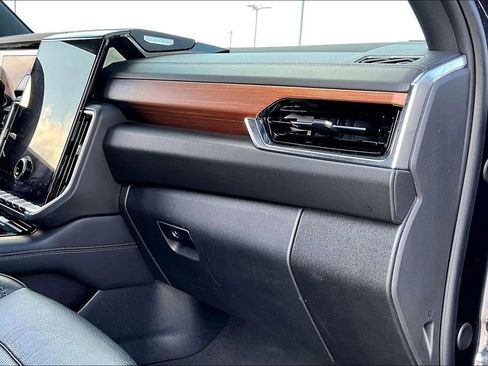 Used 2025 GMC Yukon Denali image 20