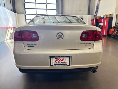 Used 2011 Buick Lucerne CXL image 16