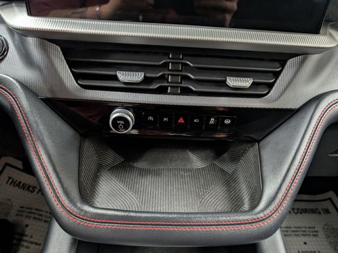 Used 2025 Ford Explorer ST-Line image 18