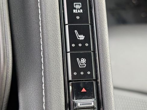 Used 2020 Chevrolet Corvette Stingray Preferred Conv w/ 2LT Preferred Equipment Group RWD image 23