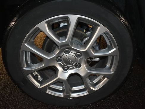 Used 2022 Jeep Compass Latitude w/ Sun and Sound Group image 47