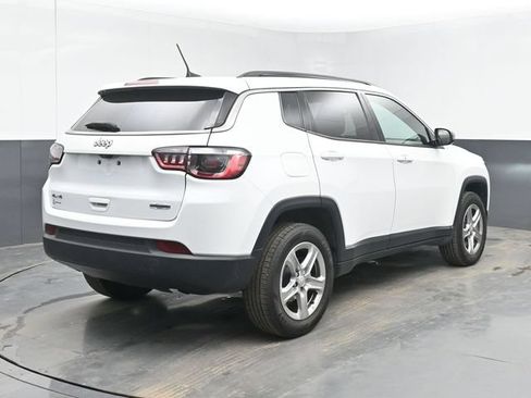 Used 2023 Jeep Compass Latitude AWD/4WD image 10