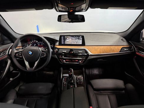 Used 2017 BMW 530i xDrive image 10