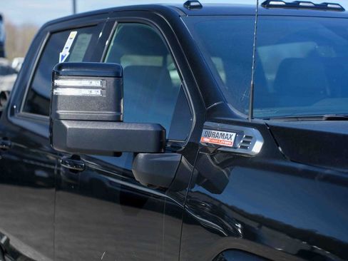 Used 2025 GMC Sierra 2500 AT4 w/ AT4 Premium Plus Package AWD/4WD image 9