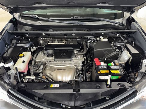 Used 2018 Toyota RAV4 XLE image 31