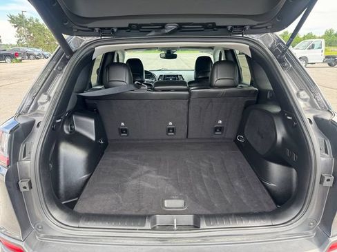 Used 2021 Jeep Cherokee Limited AWD/4WD image 19