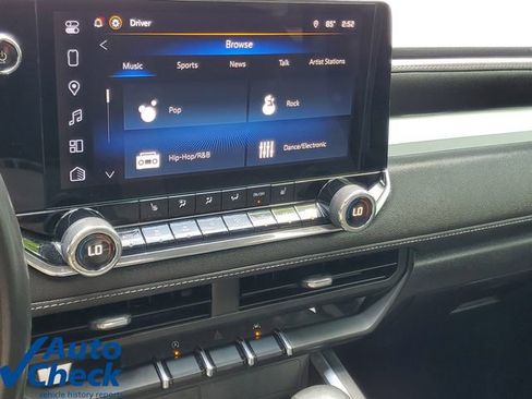 Used 2025 Chevrolet Colorado LT RWD image 24