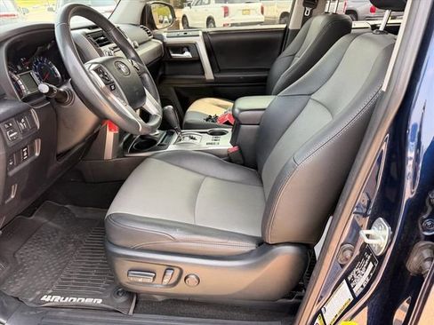 Used 2019 Toyota 4Runner SR5 Premium AWD/4WD image 10
