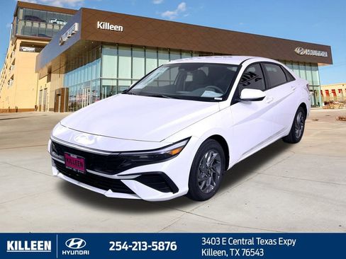 New 2025 Hyundai Elantra Blue image 3