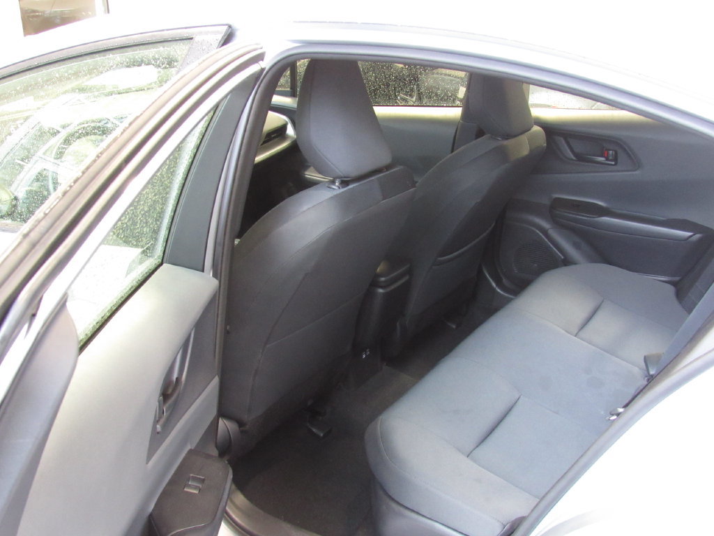Certified 2025 Toyota Prius LE FWD image 13