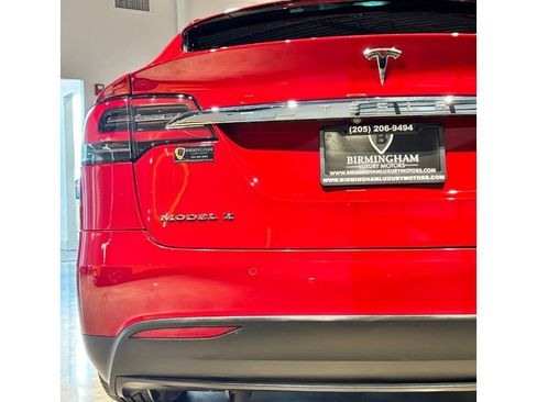 Used 2018 Tesla Model X 75D image 15