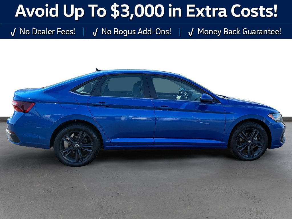 Used 2024 Volkswagen Jetta SE w/ Panoramic Sunroof Package FWD image 8