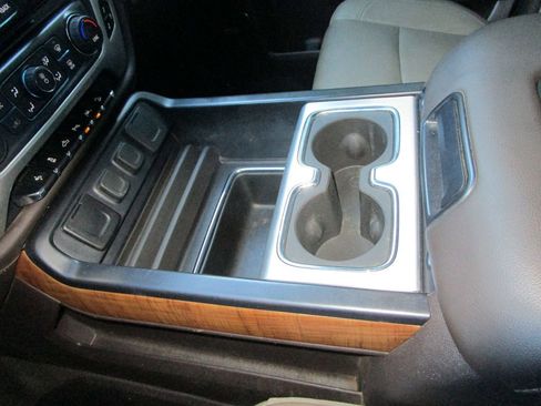 Used 2018 GMC Sierra 1500 SLT image 36