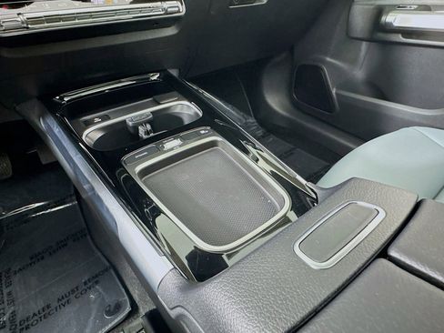 New 2026 Mercedes-Benz GLB 250 image 5