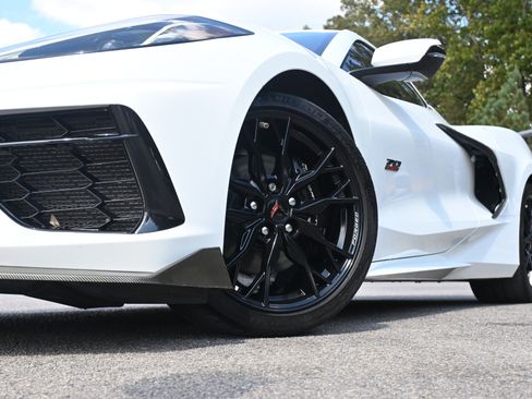 Used 2023 Chevrolet Corvette Stingray Convertible w/ 1LT image 31