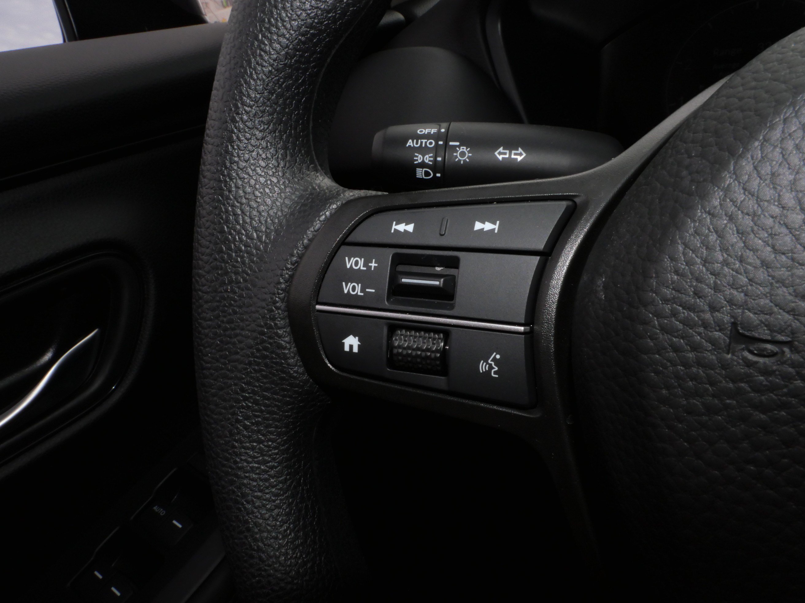 Used 2027 Honda HR-V LX image 29