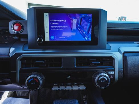 Used 2025 Toyota Tacoma TRD Off-Road image 19