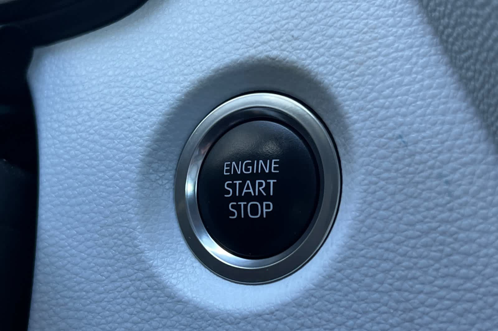 Used 2025 Toyota Corolla SE FWD image 22