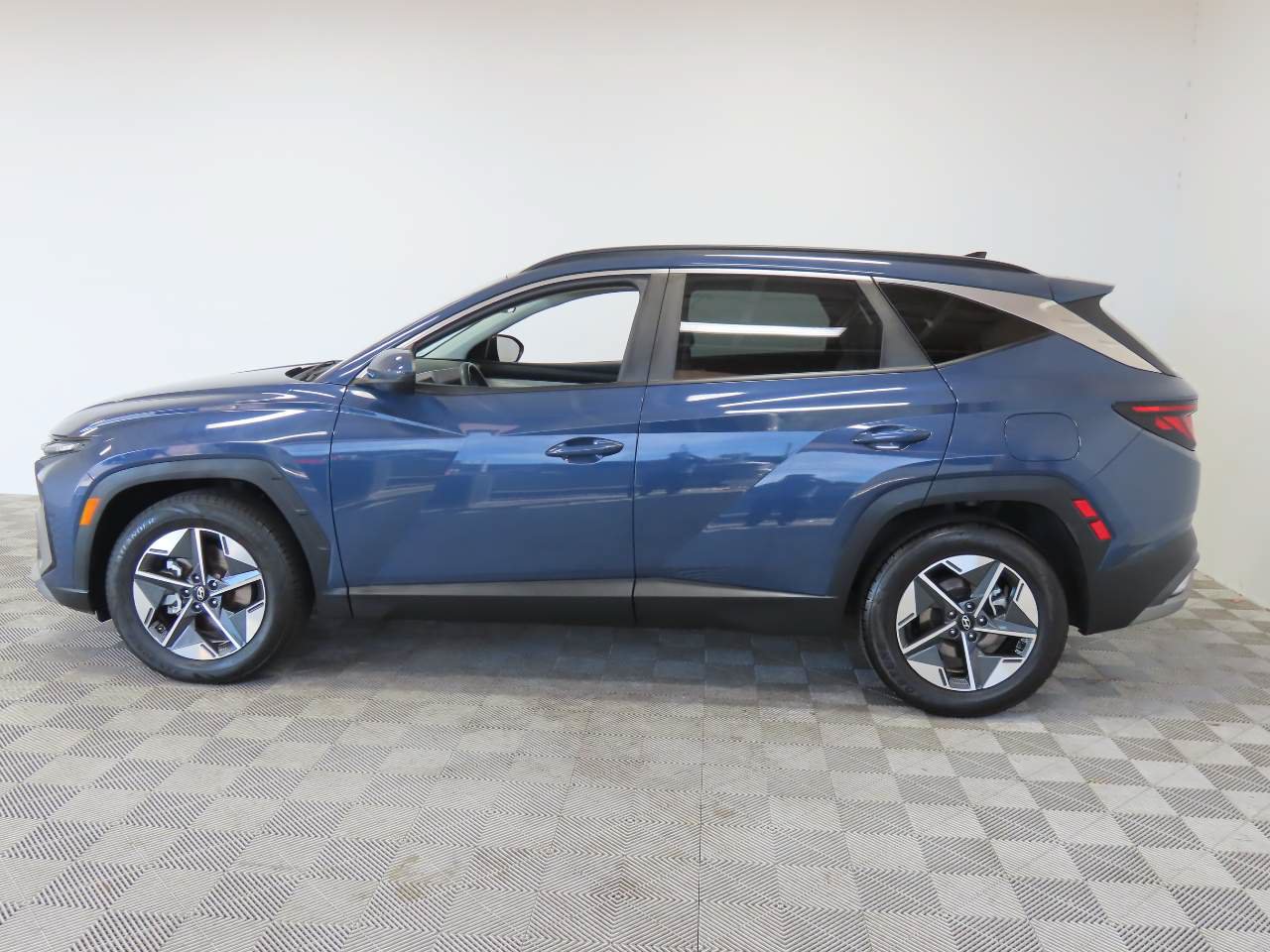 Used 2025 Hyundai Tucson SEL FWD image 5
