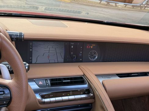 Used 2021 Lexus LC 500 Convertible image 11