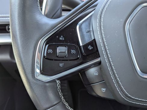 Used 2025 Chevrolet Corvette Stingray Coupe w/ 1LT image 13