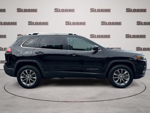 Used 2020 Jeep Cherokee Latitude Plus w/ Cold Weather Group AWD/4WD image 6