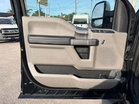 Used 2019 Ford F350 XLT w/ XLT Premium Package AWD/4WD image 10