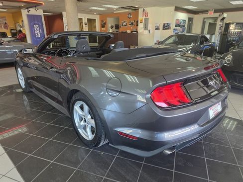 Used 2019 Ford Mustang Convertible RWD image 30