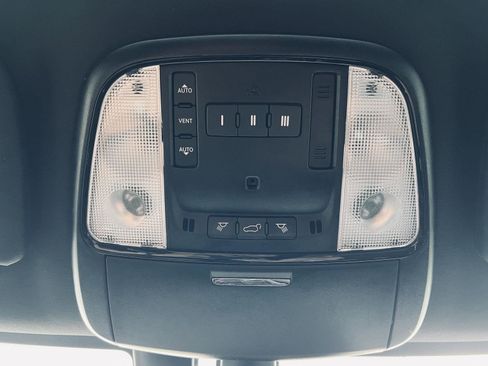 Used 2022 Dodge Durango GT image 36